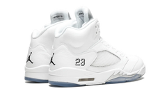 5 Retro "Metallic Silver" 136027 130