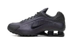 Shox R4 "Cave Purple Black" HQ1988 500