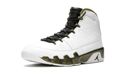 9 Retro "Statue" 302370 109