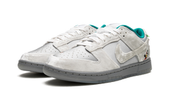 DUNK LOW WMNS"Ice" DO2326 001
