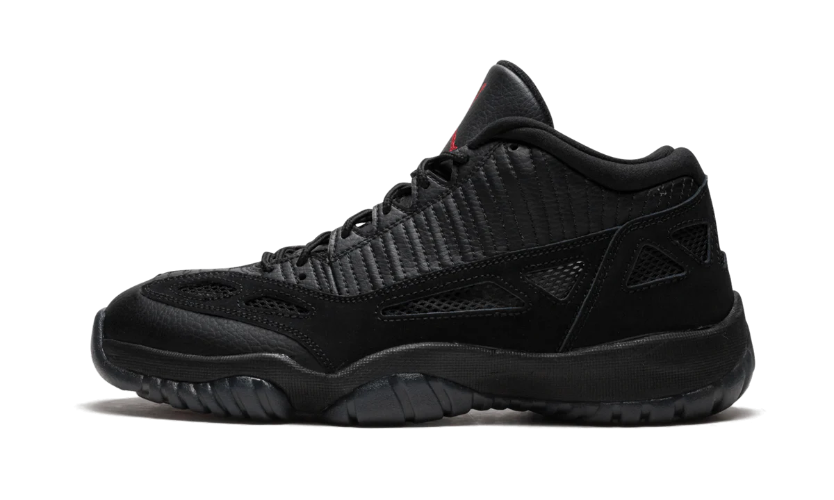 11 Retro Low "Referee" 306008 003