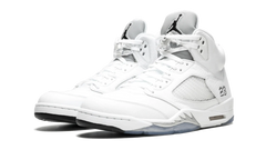 5 Retro "Metallic Silver" 136027 130