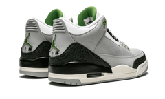 3 Retro "Chlorophyll" 136064 006