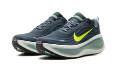 Vomero Plus "Seaweed Volt Green Haze" HV8150 300