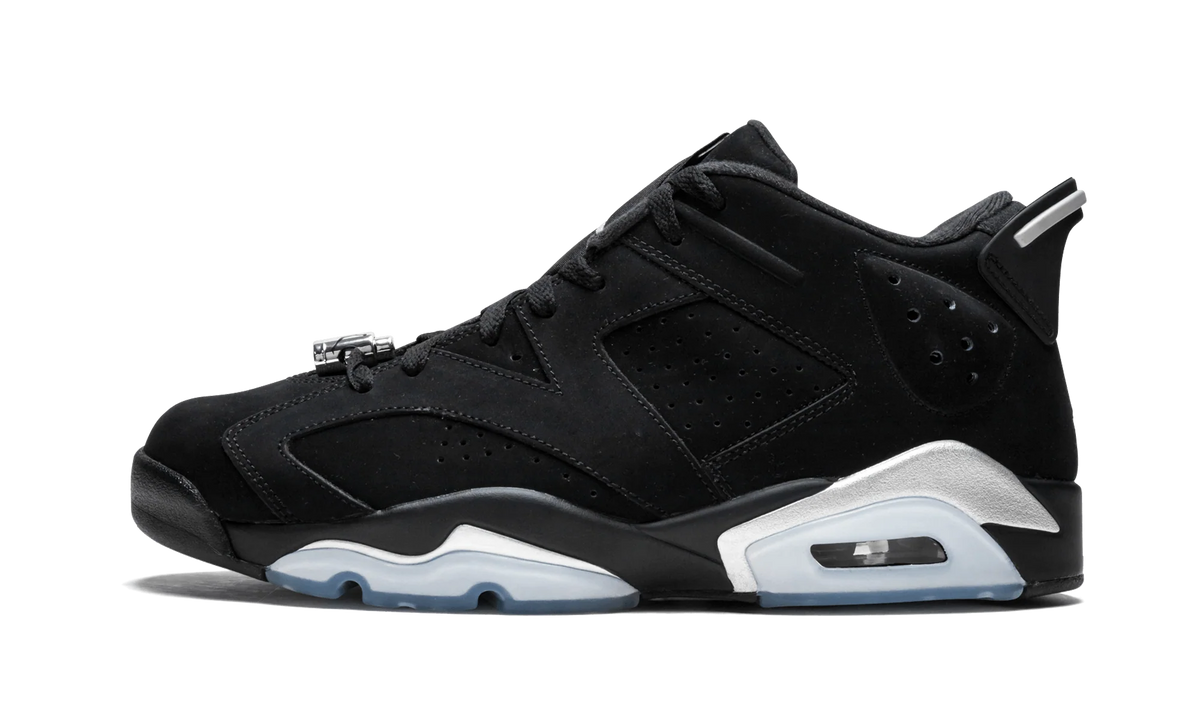 6 Retro Low "Metallic Silver" 304401 003