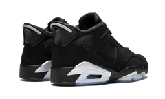 6 Retro Low "Metallic Silver" 304401 003