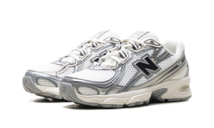 740 "White/Linen/Black" U740JSG