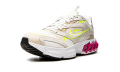 WMNS Zoom Air Fire"Summit White and Total Orange" CW3876 106