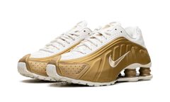 Shox R4 WMNS"Metallic Gold" AR3565 010